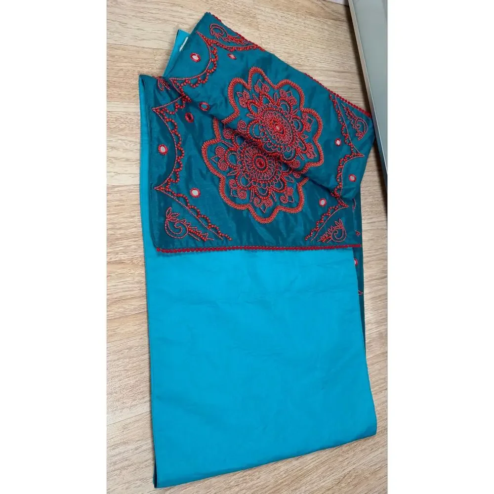 NWT Kim Seybert Hand Beaded Table Runner
